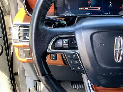 Certified 2022 Lincoln Navigator L Reserve image 24