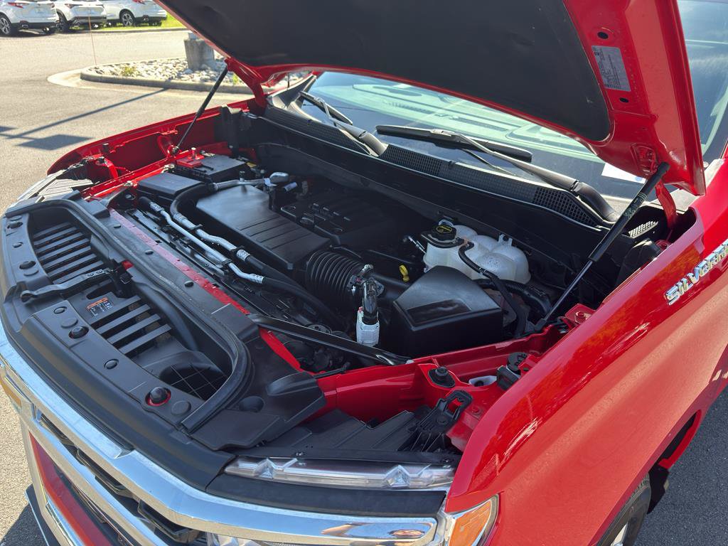 Certified 2025 Chevrolet Silverado 1500 LT AWD/4WD image 32