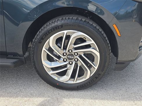 New 2026 Lincoln Navigator Premiere AWD/4WD image 26
