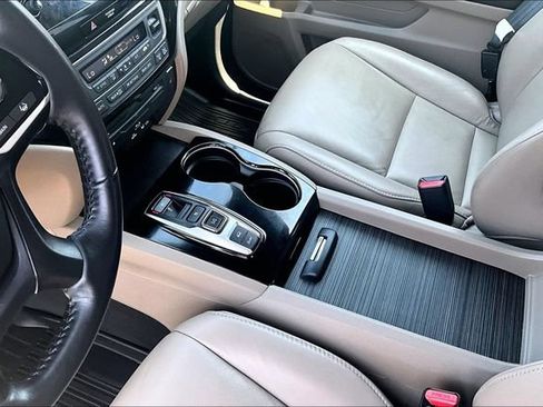 Used 2019 Honda Pilot Touring image 15