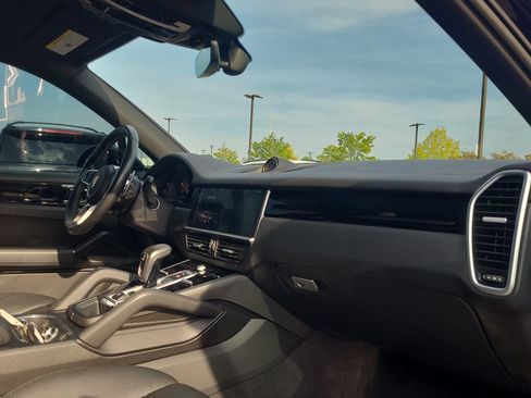 Used 2019 Porsche Cayenne AWD/4WD image 20