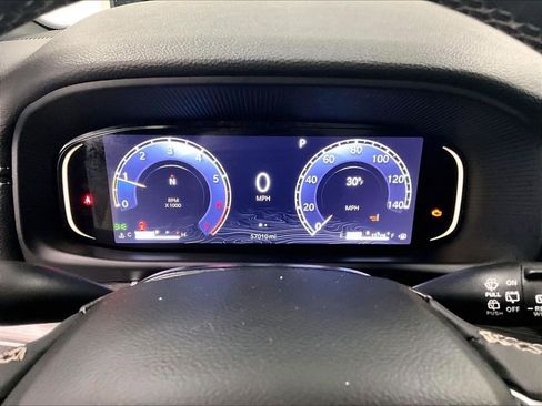 Used 2024 Jeep Wagoneer L Series III w/ Flexible Seating Group AWD/4WD image 26