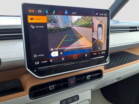 New 2025 Volkswagen ID. Buzz 1st Edition image 9