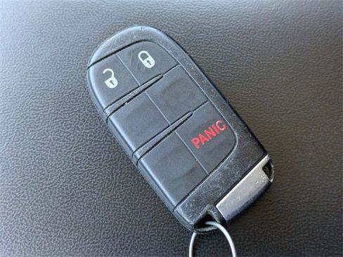 Used 2020 Dodge Journey SE w/ SE Popular Equipment Group image 25