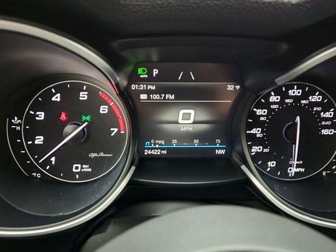 Used 2022 Alfa Romeo Stelvio Sprint image 14