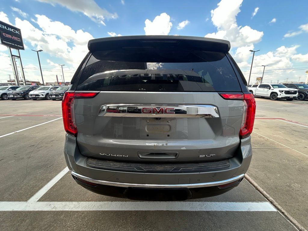 Used 2024 GMC Yukon XL SLT w/ SLT Luxury Package AWD/4WD image 3