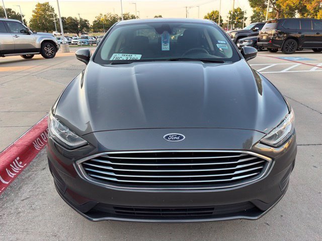 Used 2020 Ford Fusion SE FWD image 2