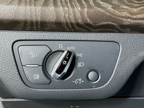 Used 2018 Audi Q5 2.0T Premium w/ Convenience Package image 16