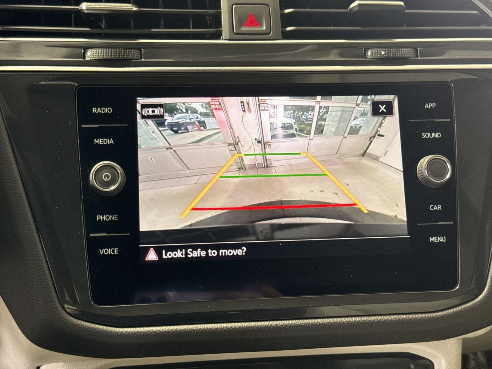 Used 2022 Volkswagen Tiguan SE R-Line AWD/4WD image 20