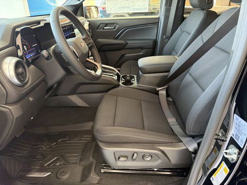 New 2026 Chevrolet Colorado LT image 9