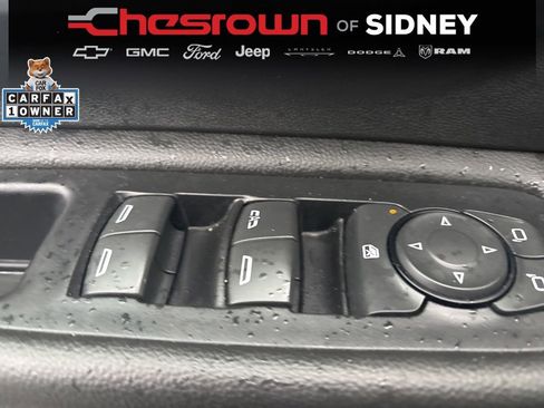 Used 2023 GMC Terrain SLT image 17