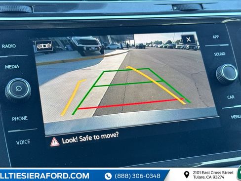 Used 2024 Volkswagen Tiguan SE image 23