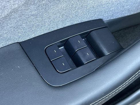 Used 2024 Tesla Model 3 Standard Range RWD image 12