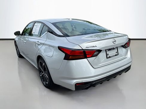 Used 2024 Nissan Altima 2.5 SR FWD image 6
