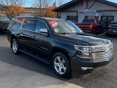 Used 2017 Chevrolet Suburban Premier image 8
