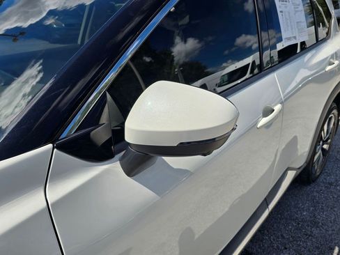 Used 2021 Nissan Rogue SL AWD/4WD image 11