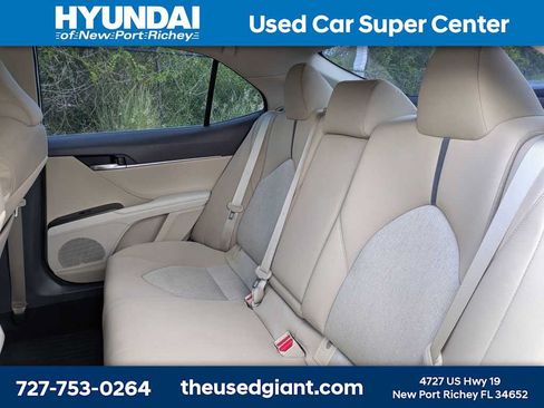 Used 2022 Toyota Camry LE FWD image 14