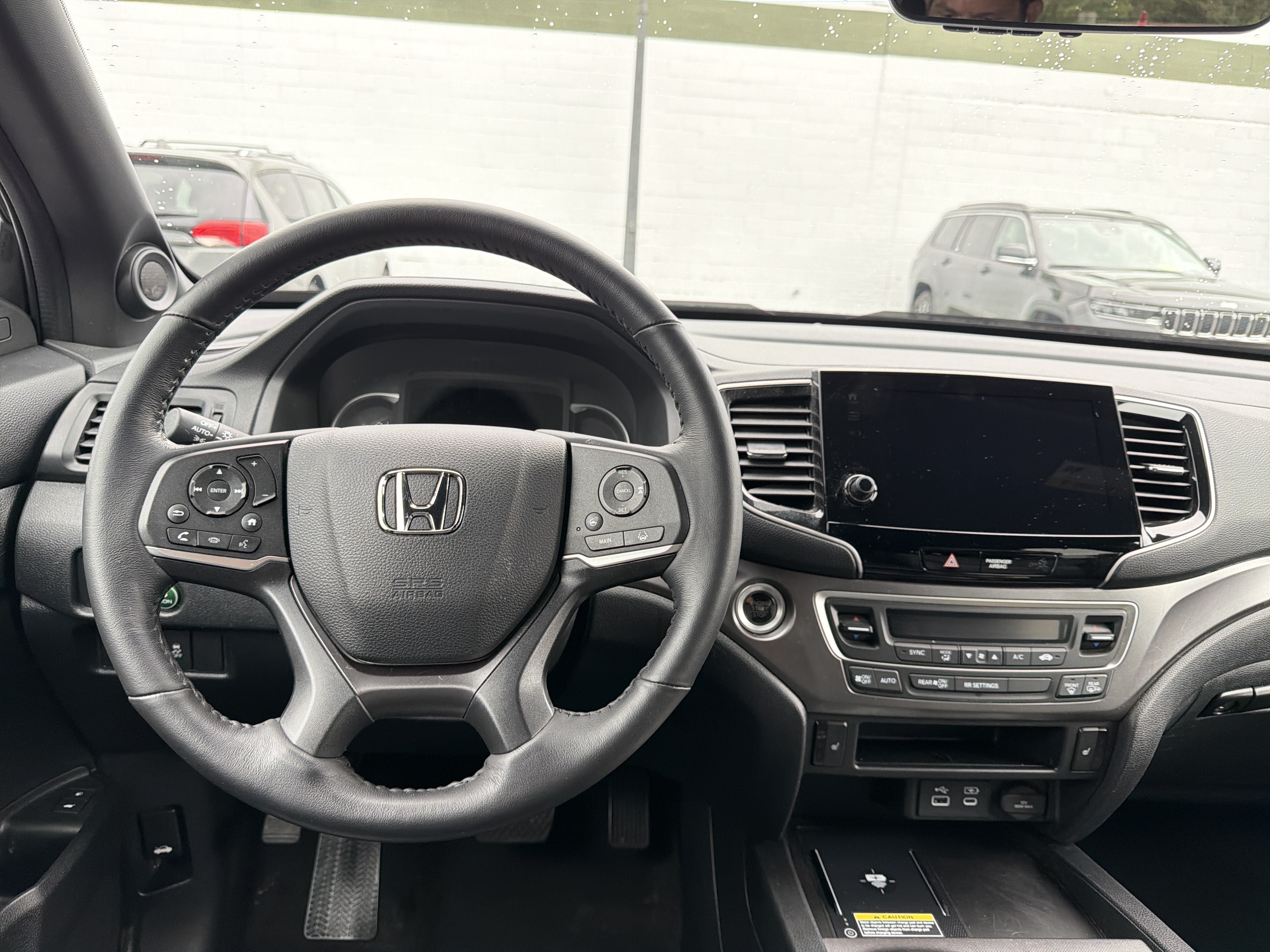 Used 2025 Honda Passport EX-L image 13