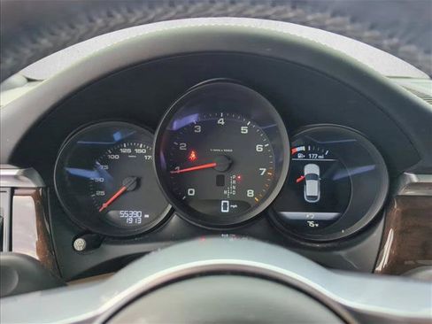 Used 2020 Porsche Macan AWD/4WD image 19