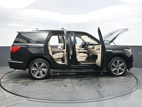 Used 2019 Lincoln Navigator Reserve AWD/4WD image 50