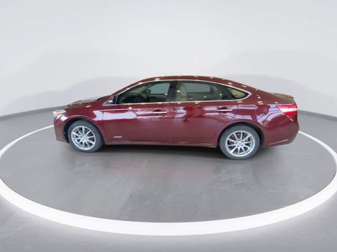 Used 2013 Toyota Avalon XLE Premium FWD image 5