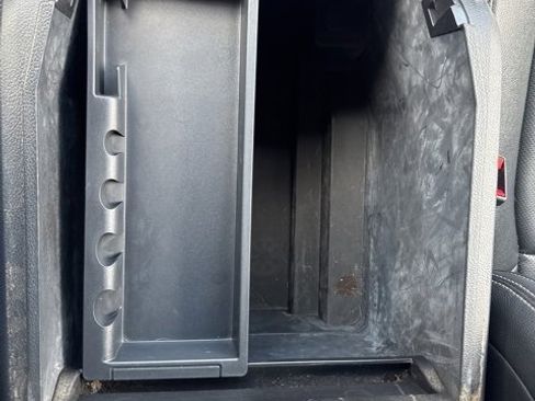 Used 2022 Ford F450 Lariat w/ FX4 Off-Road Package image 43