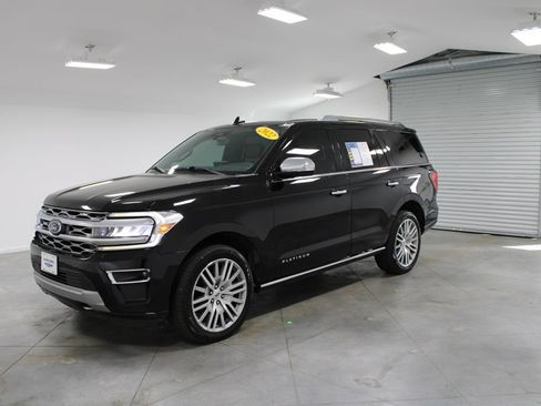Used 2022 Ford Expedition Platinum AWD/4WD image 4