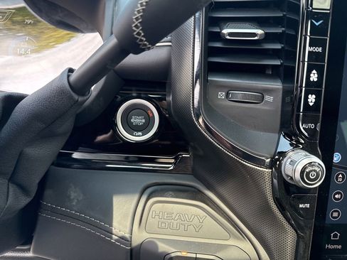 New 2026 RAM 2500 Limited AWD/4WD image 16