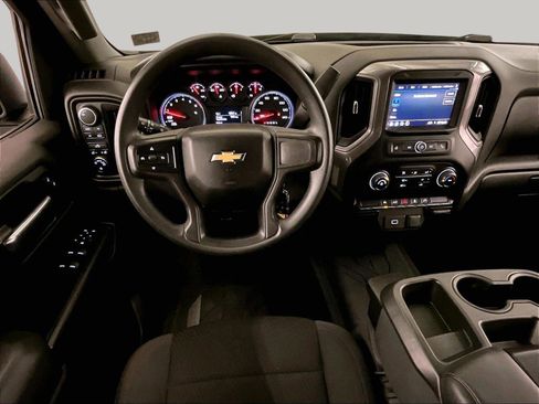 Used 2020 Chevrolet Silverado 1500 Custom w/ Custom Value Package image 5