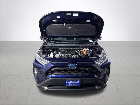 Used 2020 Toyota RAV4 XLE AWD/4WD image 21
