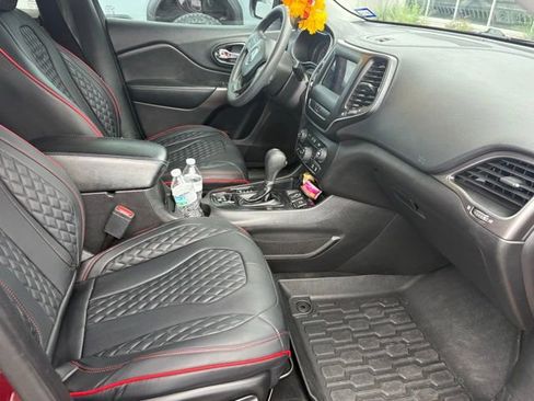 Used 2020 Jeep Cherokee Latitude FWD image 18