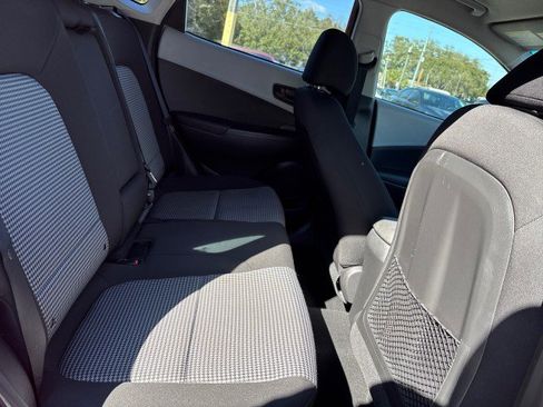 Used 2019 Hyundai Kona SE image 12