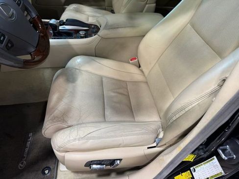 Used 2014 Lexus LS 460 w/ Comfort Package RWD image 23