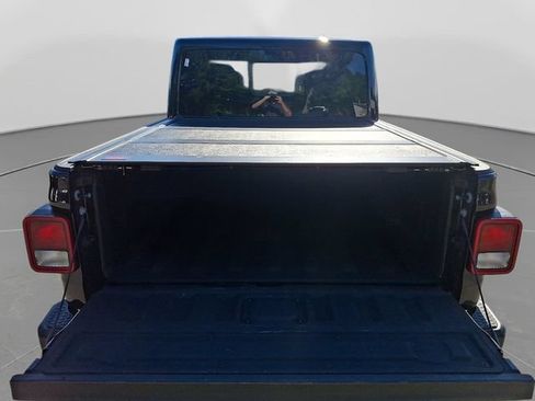 Used 2024 Jeep Gladiator Sport AWD/4WD image 33