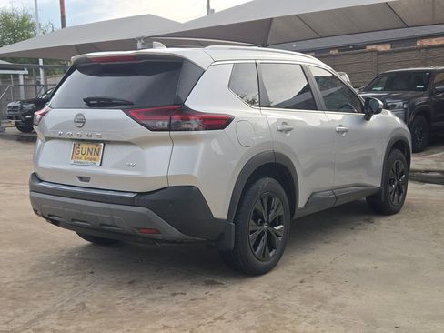 Used 2023 Nissan Rogue SV w/ SV Premium B Package image 7