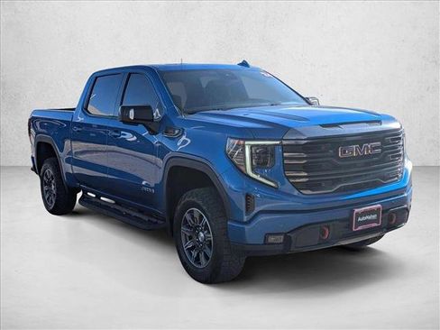 Used 2024 GMC Sierra 1500 AT4 w/ Technology Package AWD/4WD image 3