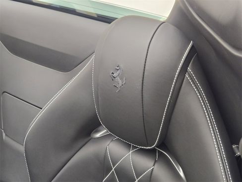 Used 2022 Ferrari 812 GTS image 20