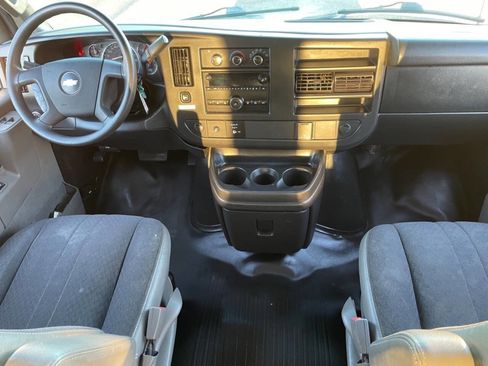 Used 2018 Chevrolet Express 2500 w/ Driver Convenience Package image 11
