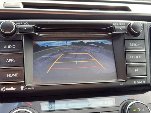Used 2016 Toyota RAV4 SE FWD image 19
