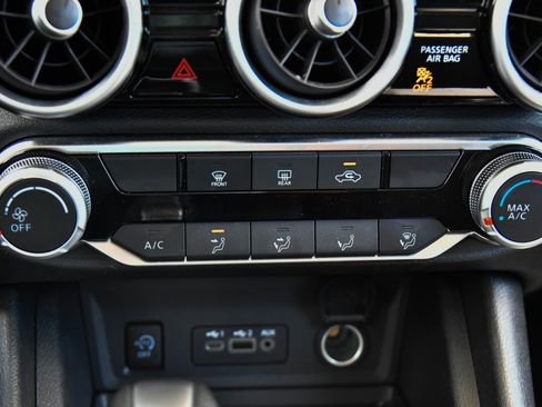 Used 2025 Nissan Sentra SV image 19