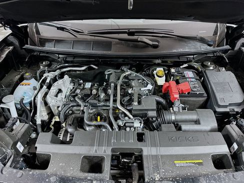 New 2026 Nissan Kicks SR w/ SR Premium Package image 8