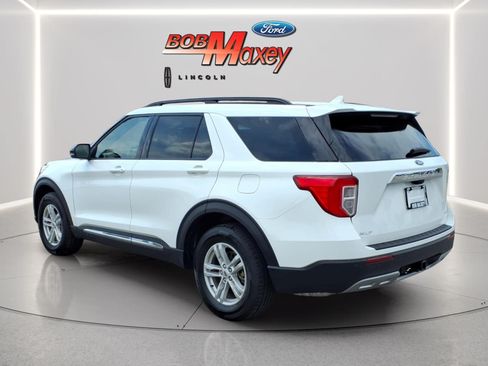 Used 2024 Ford Explorer XLT w/ Equipment Group 202A AWD/4WD image 7