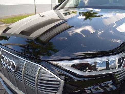 Used 2022 Audi e-tron Premium image 13
