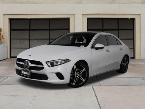 Used 2021 Mercedes-Benz A 220 image 3