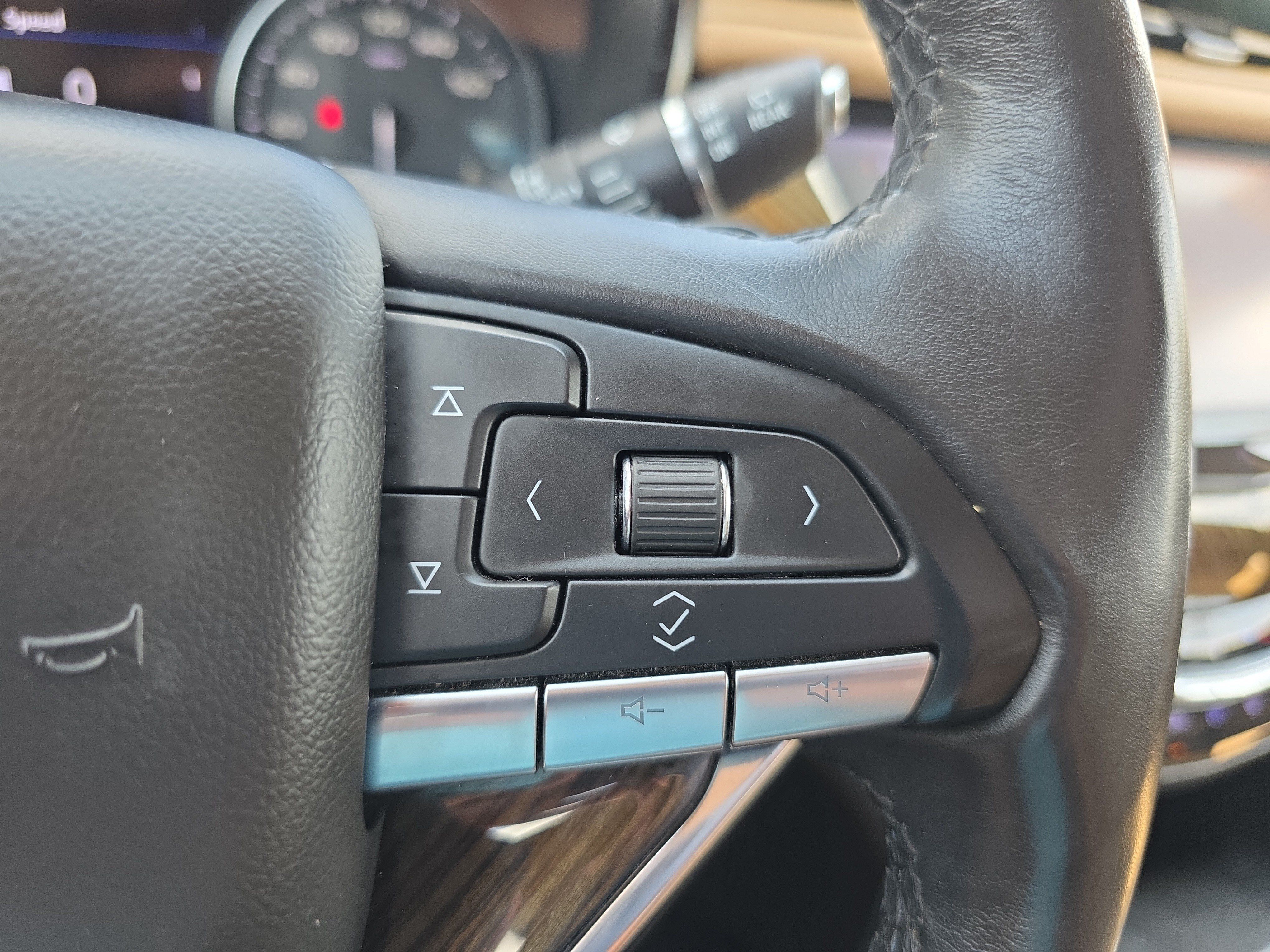 Used 2020 Cadillac XT6 Premium Luxury w/ Platinum Package FWD image 22