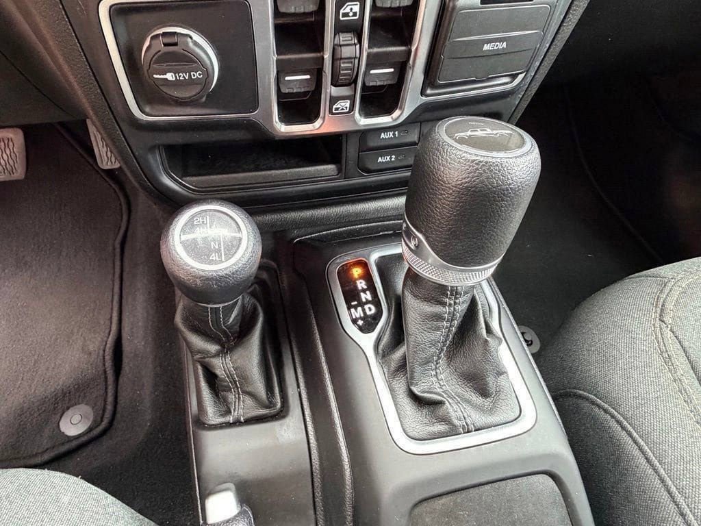 Used 2024 Jeep Gladiator Sport AWD/4WD image 28
