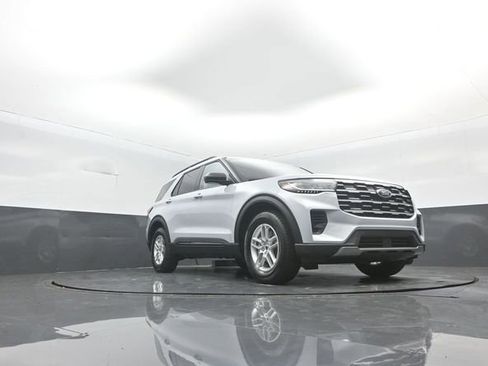 New 2026 Ford Explorer Active image 28