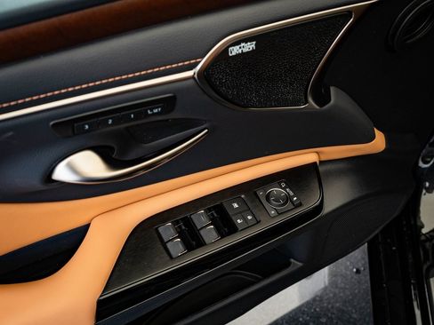 New 2025 Lexus ES 350 Ultra Luxury image 24