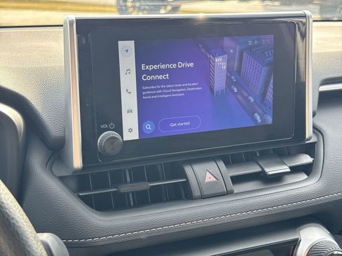 Used 2025 Toyota RAV4 XLE image 24