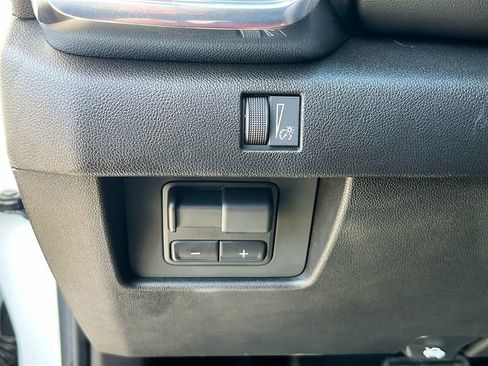 Used 2026 GMC Canyon Elevation RWD image 10